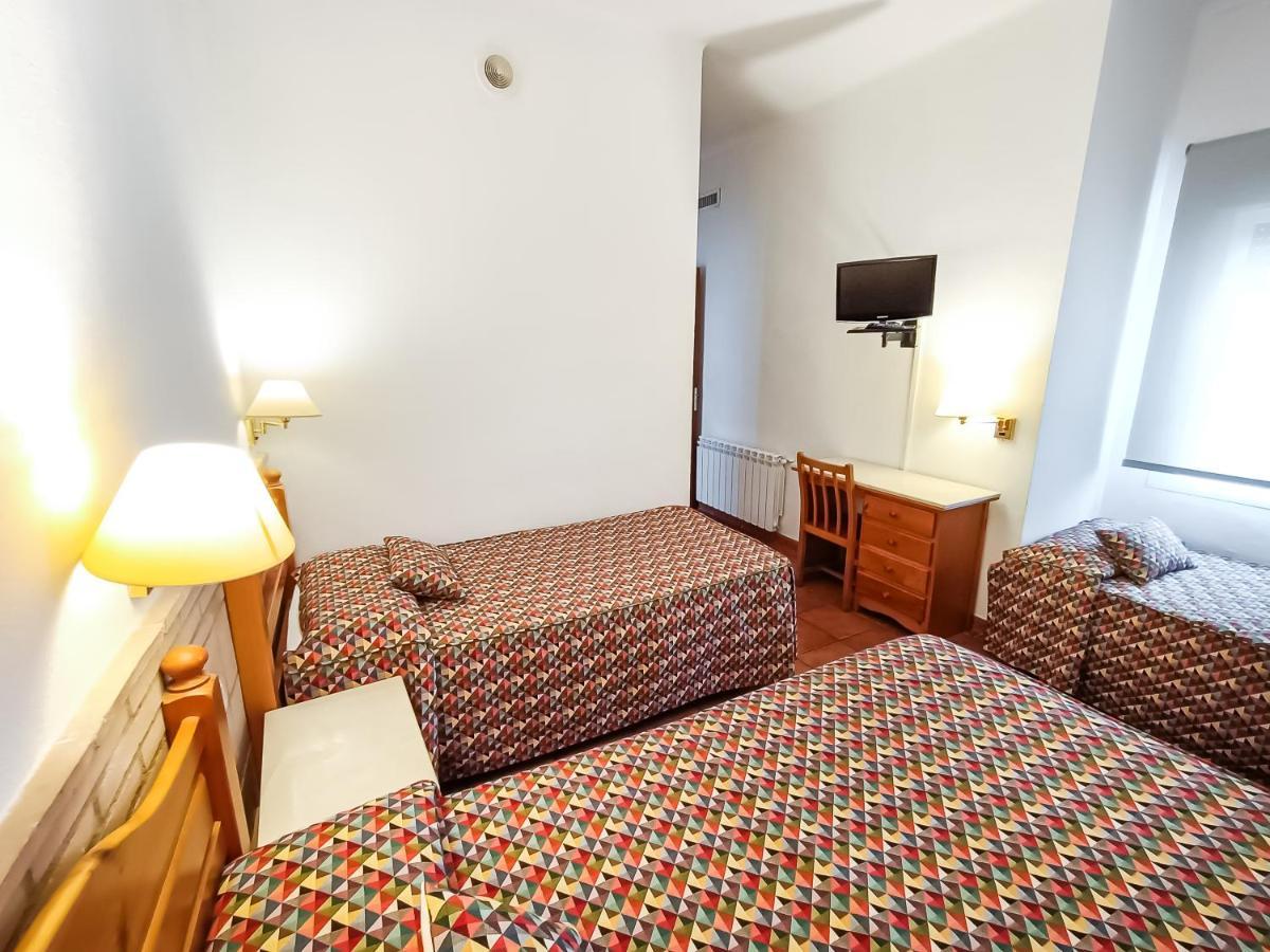 Triple Room,1416679485:JPEG