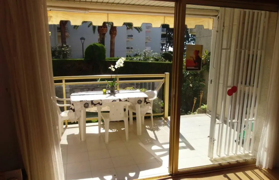 100m2 big apartment private garden&pool/ 100m2 gran apartamento jardin privado y piscina / Acogedor apartamento en zona tranquila y agradable-1