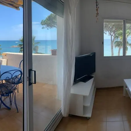 Apartamento Sobre El Mar, Con Piscina Y Wifi-2