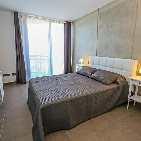 Ciutadella P C B 2 1 Only Families-2