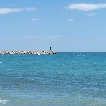 Magical 2Br Condo In The Heart Of Cambrils-2