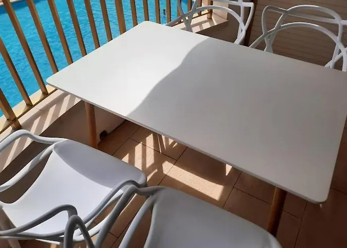 Apartamento Con Piscina, En Primera Linia De Mar. Cambrils admite animales