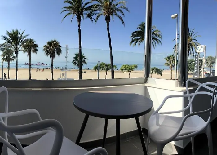For A Stay Roesmar Cambrils