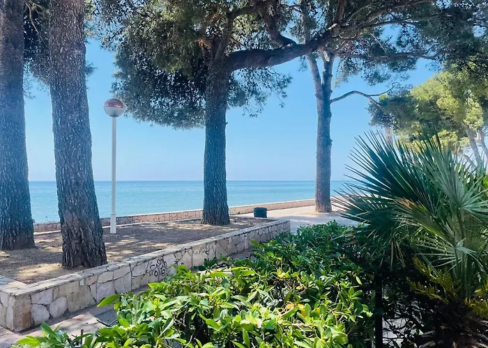 Apartamento Vistas Al Mar, Con Acceso Directo A La Playa, Piscina Y Parking Gratis!!! Cambrils