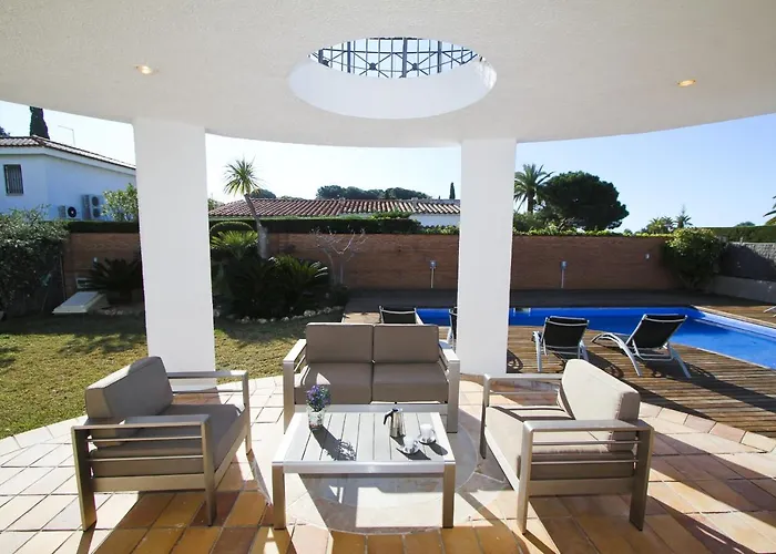 Santorini Villa Planet Costa Dorada Cambrils admite animales