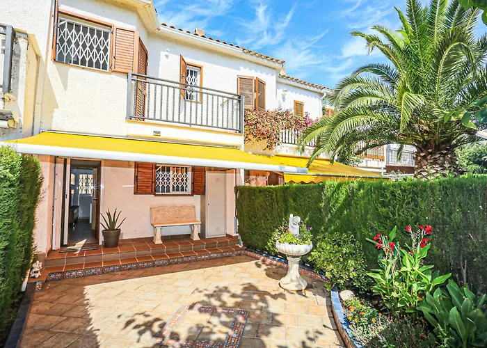 Villa Casa Alzina Only Families Cambrils