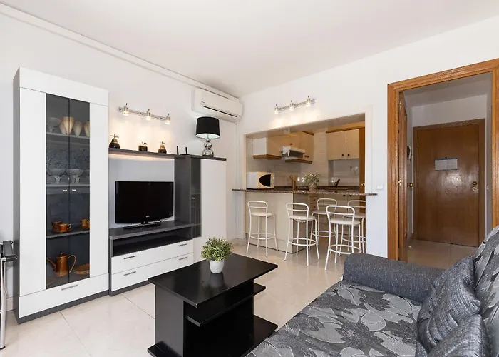 Uhc Txingudi Family Apartments Cambrils