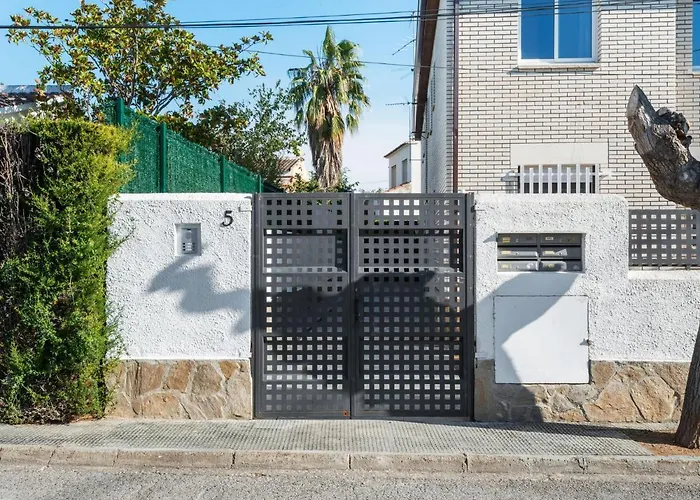 Luxuriant Apartment In Cambrils With Private Terrace admite animales